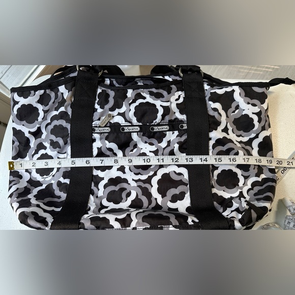 LeSportsac Large Shoulder Bag Purse Double Handles w/Metal Loops Black & White - Picture 13 of 15
